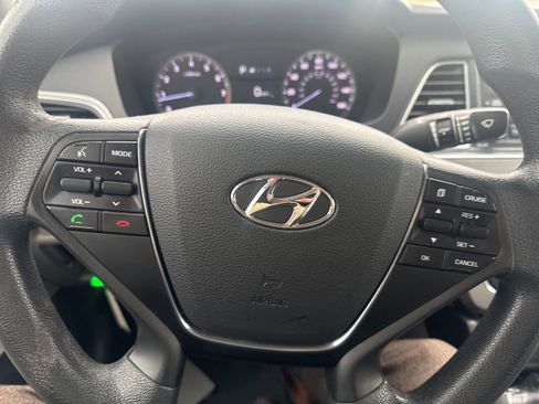 Used 2017 Hyundai Sonata SE image 10