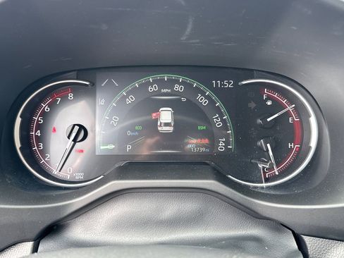 Used 2024 Toyota RAV4 XLE w/ Convenience Package image 29