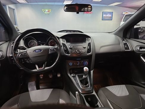 Used 2017 Ford Focus ST FWD image 14