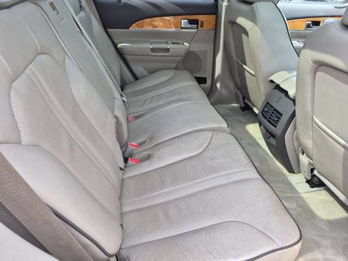 Used 2011 Lincoln MKX AWD w/ Wood Pkg image 21