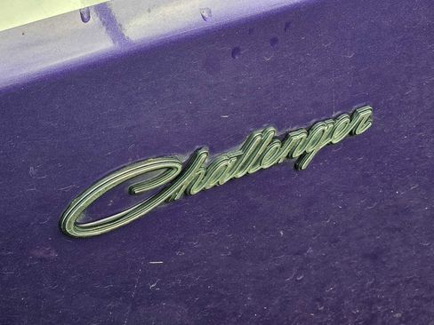 Used 2010 Dodge Challenger R/T image 6