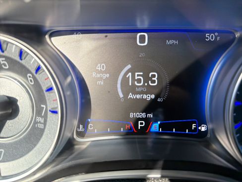 Used 2016 Chrysler 300 C image 27