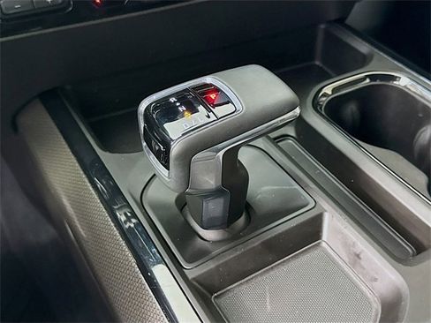 Used 2024 Chevrolet Silverado 1500 ZR2 image 18