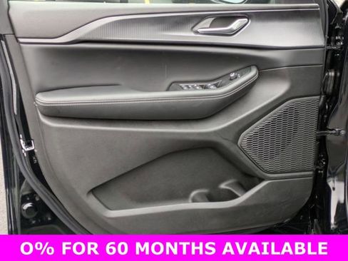 New 2025 Jeep Grand Cherokee Laredo w/ Luxury Tech Group I image 12