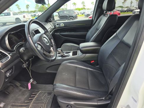 Used 2021 Jeep Grand Cherokee Laredo X AWD/4WD image 12