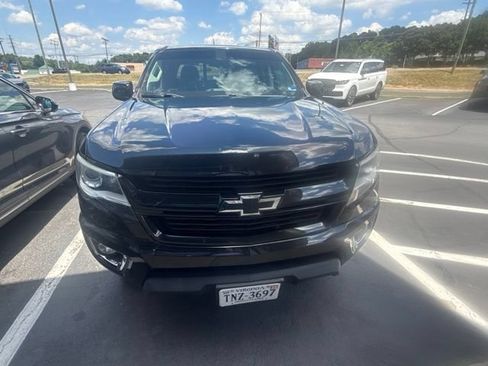 Used 2018 Chevrolet Colorado Z71 w/ Z71 Midnight Edition AWD/4WD image 3