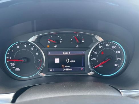 Used 2023 Chevrolet Traverse RS FWD image 34