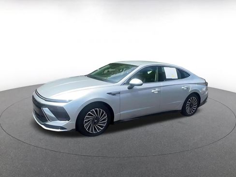 Used 2025 Hyundai Sonata SEL FWD image 8