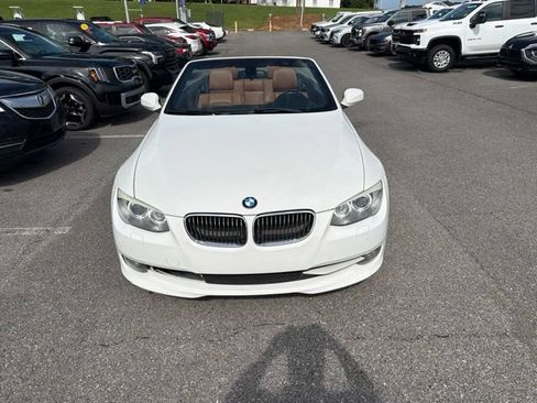 Used 2011 BMW 328i Convertible RWD image 2