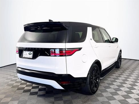 Used 2025 Land Rover Discovery Dynamic SE image 5