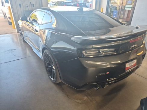 Used 2018 Chevrolet Camaro ZL1 RWD image 10