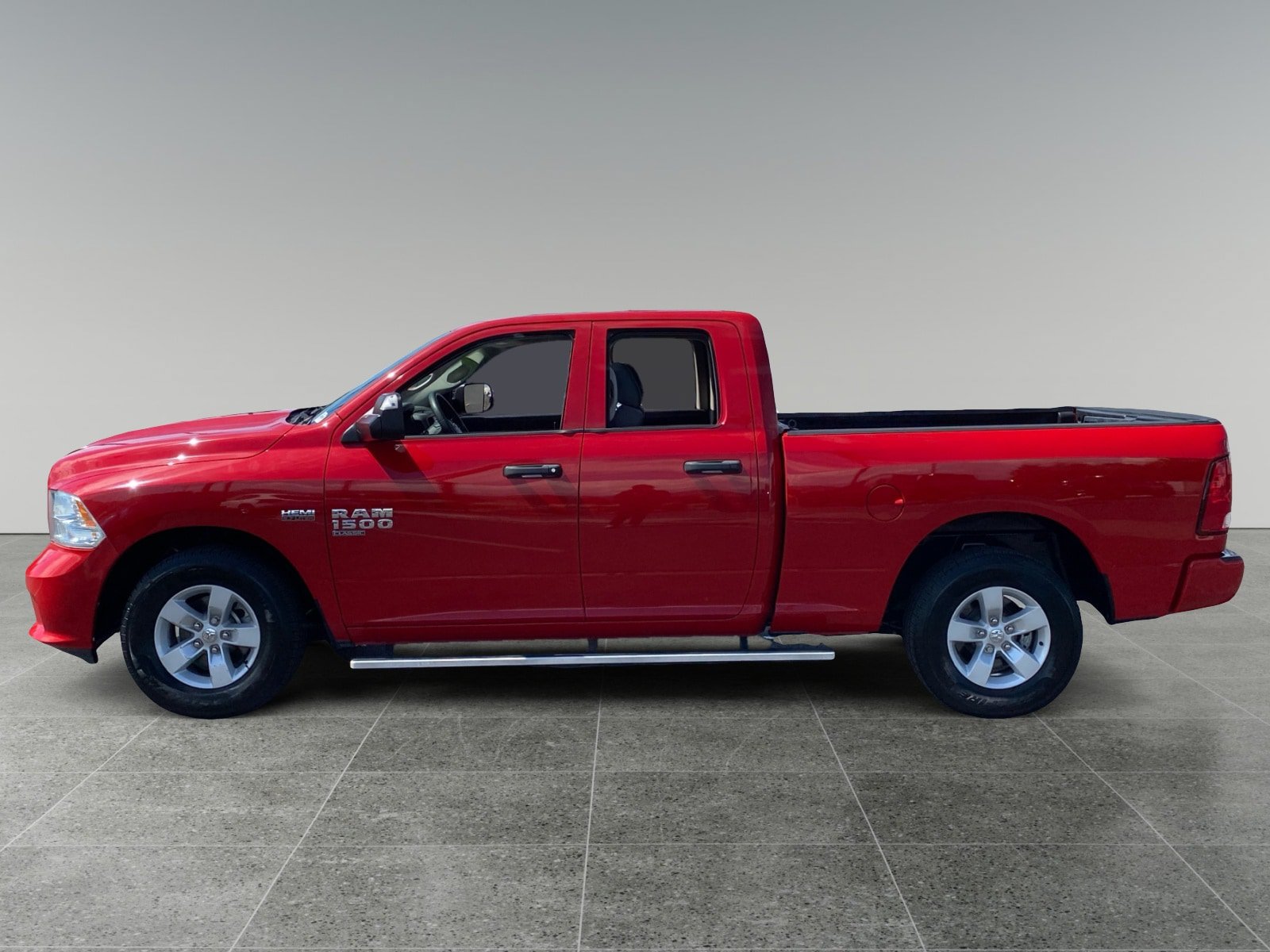 Used 2019 RAM 1500 Express RWD image 2