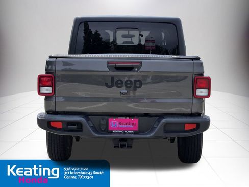 Used 2023 Jeep Gladiator Sport AWD/4WD image 7