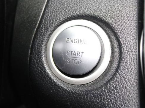 Used 2018 Mercedes-Benz GLC 300 4MATIC w/ AMG Line image 16