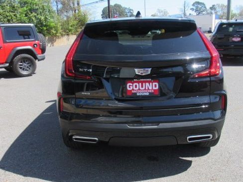Used 2025 Cadillac XT4 Premium Luxury image 7