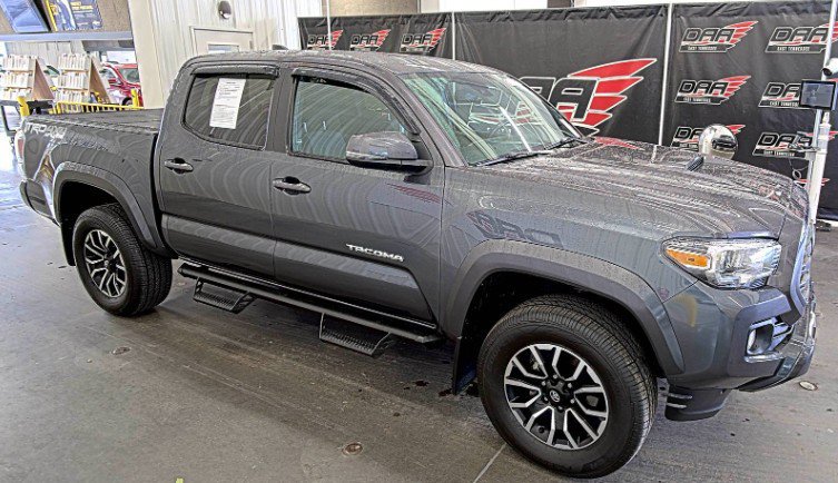 Used 2023 Toyota Tacoma TRD Sport w/ Advanced Technology Package AWD/4WD image 5