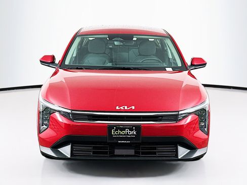 Used 2025 Kia K4 LXS image 2