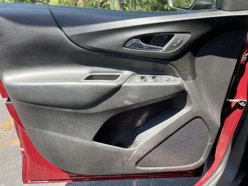Used 2019 Chevrolet Equinox LT FWD image 32