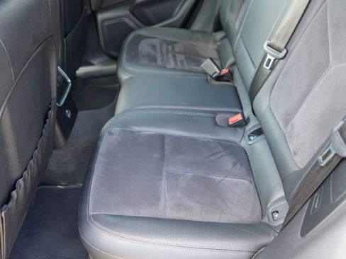 Used 2020 Porsche Macan image 24