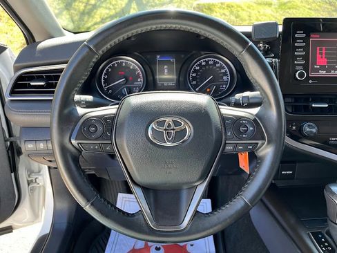 Used 2023 Toyota Camry SE FWD image 12