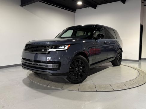 Used 2025 Land Rover Range Rover Long Wheelbase SE AWD/4WD image 1