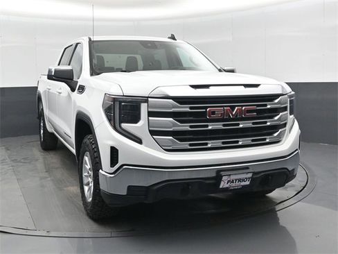 Used 2023 GMC Sierra 1500 SLE image 10