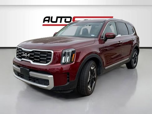 Used 2023 Kia Telluride S FWD image 3