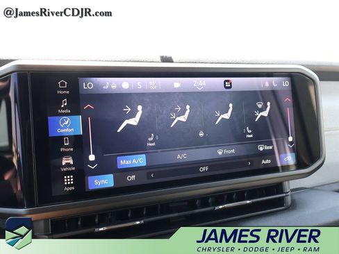 Used 2024 Jeep Wrangler Unlimited AWD/4WD image 31
