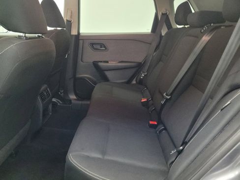 Used 2023 Nissan Rogue S image 18