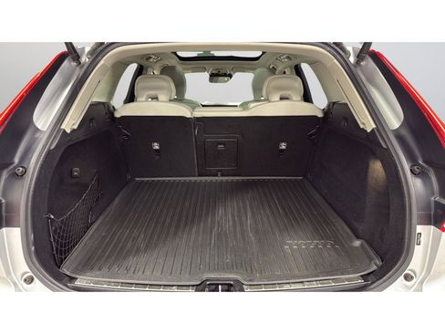Used 2020 Volvo XC60 T5 Inscription image 36