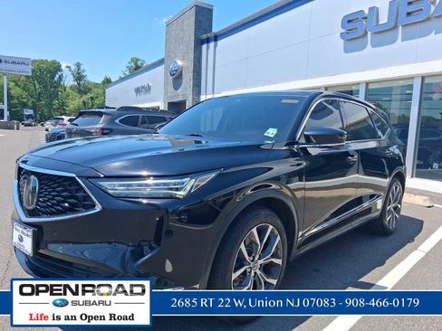 Used 2024 Acura MDX SH-AWD w/ Technology Package image 3
