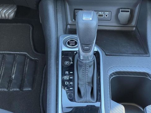 Used 2025 Nissan Sentra SV image 6