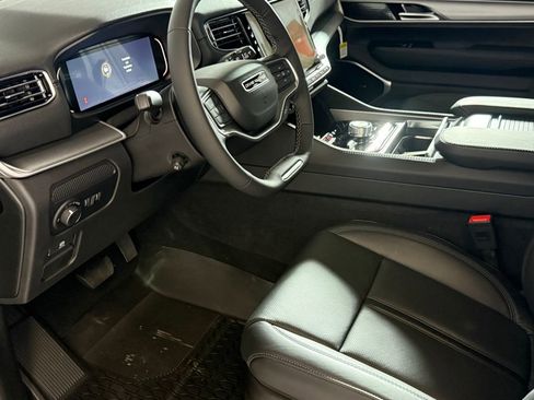 New 2026 Jeep Grand Wagoneer Limited w/ Premium Group II AWD/4WD image 12