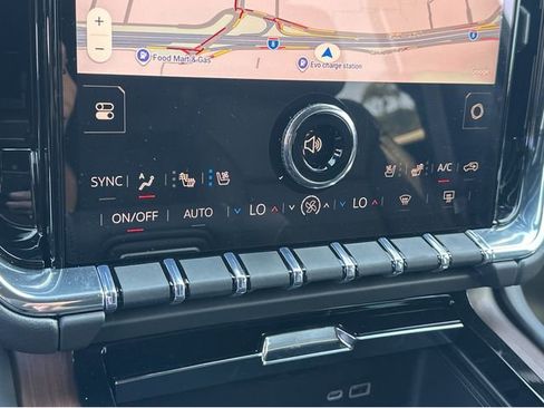 New 2026 GMC Yukon XL Denali w/ Sun & Power Step Package AWD/4WD image 22
