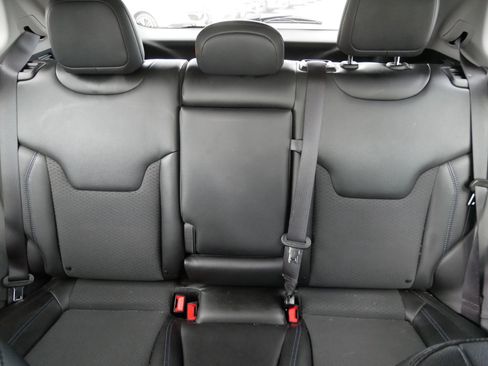 Used 2022 Jeep Compass Latitude w/ Convenience Group AWD/4WD image 13