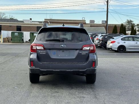 Used 2017 Subaru Outback 3.6R Limited image 3