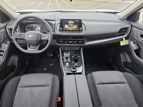 New 2026 Nissan Rogue SV w/ Cold Weather Package AWD/4WD image 18