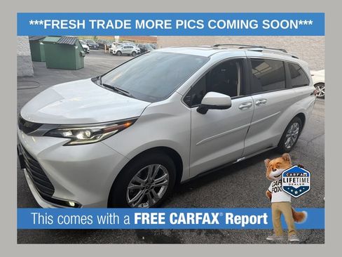 Used 2024 Toyota Sienna Platinum AWD/4WD image 1