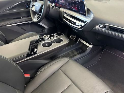 New 2026 Cadillac Lyriq V image 16