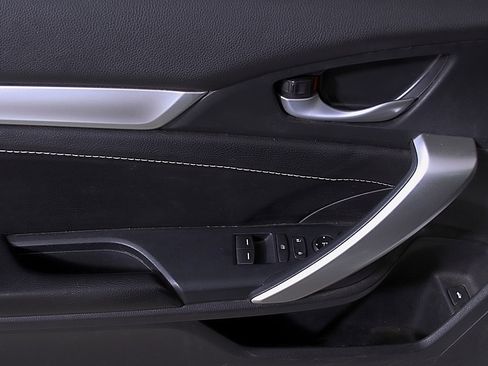 Used 2019 Honda Civic EX image 17