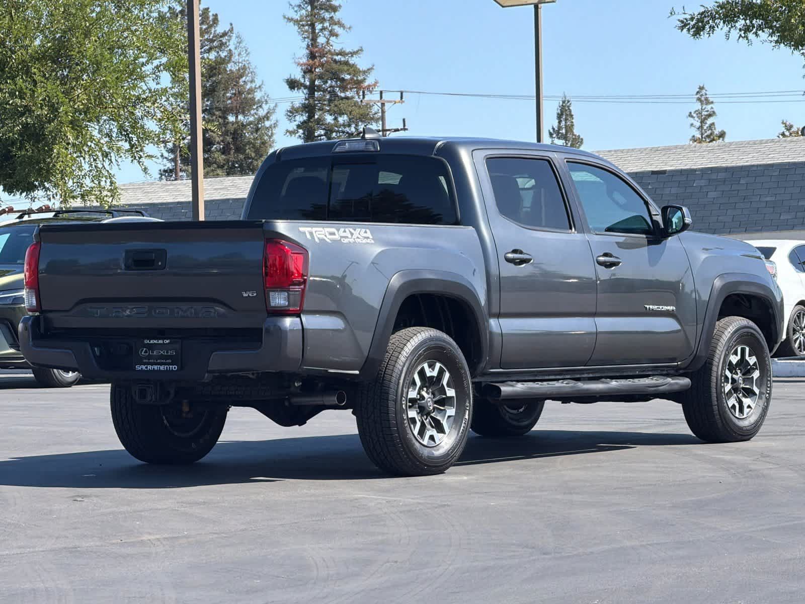 Used 2019 Toyota Tacoma TRD Off-Road AWD/4WD image 2