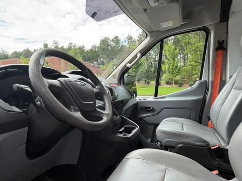 Used 2019 Ford Transit 150 148 Medium Roof RWD image 15