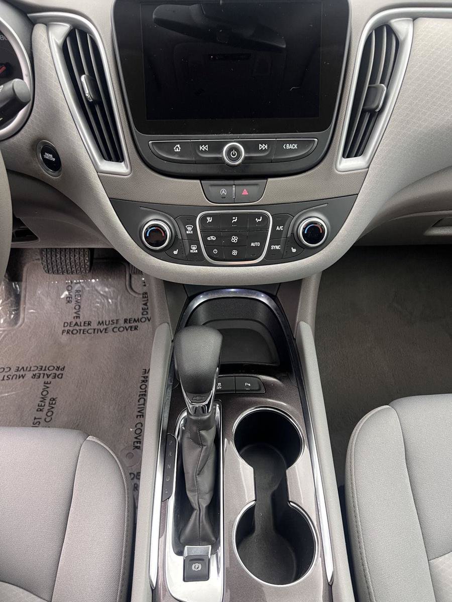 Used 2025 Chevrolet Malibu LT FWD image 7