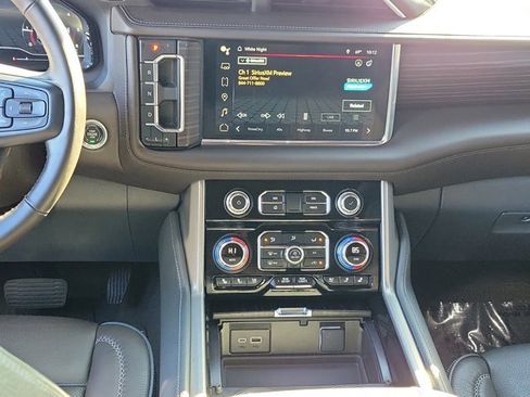 Used 2023 GMC Yukon Denali image 24