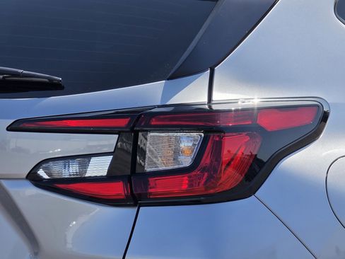 Used 2025 Subaru Impreza 2.0i Sport image 11