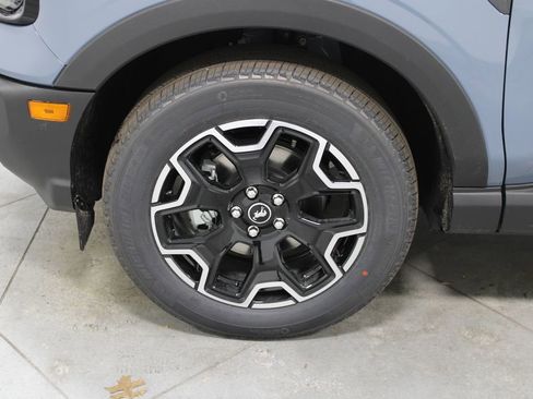 New 2025 Ford Bronco Sport Outer Banks w/ Outer Banks Tech Package+ AWD/4WD image 17