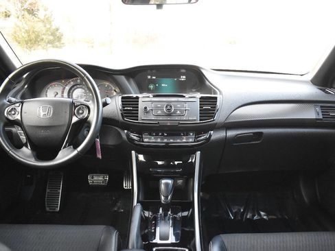 Used 2016 Honda Accord Sport image 17