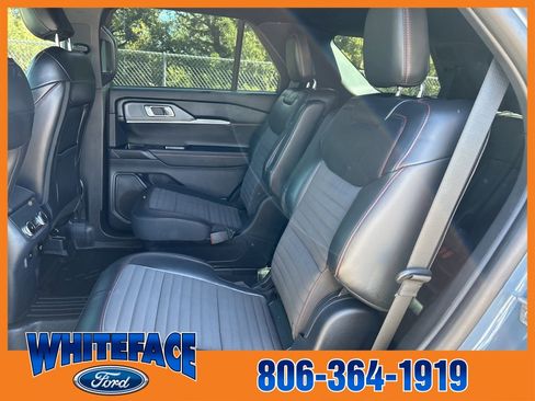 Used 2025 Ford Explorer ST-Line w/ Premium Package image 37