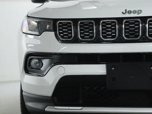 Used 2025 Jeep Compass Limited AWD/4WD image 7
