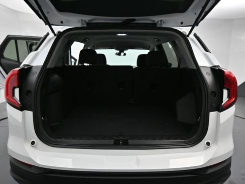 Certified 2024 GMC Terrain SLE image 21